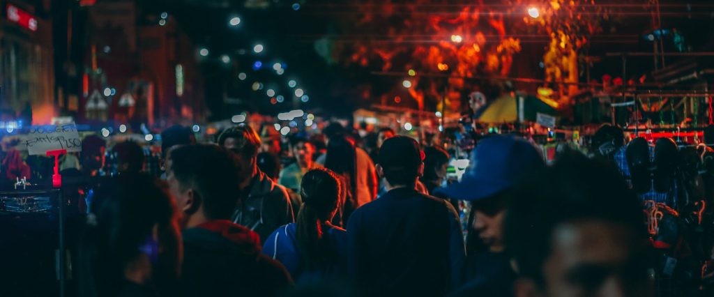 Street photo – jak uchwycić codzienność w wyjątkowy sposób?